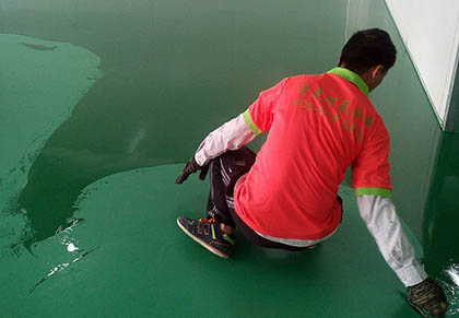 環(huán)氧防滑地坪多少錢？防靜電地板的特點(diǎn)是什么？