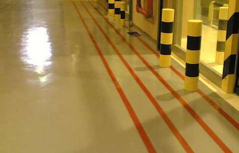 環(huán)氧地坪漆出現(xiàn)滲色和浮色原因是什么？如何解決？